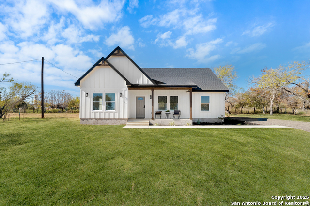 Details for 732 County Road 6846, Lytle, TX 78052