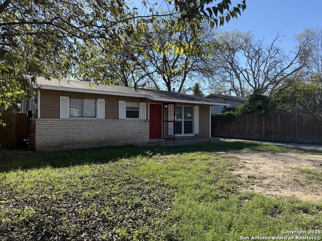 Image 2 of 14 For 410 Dorie St.