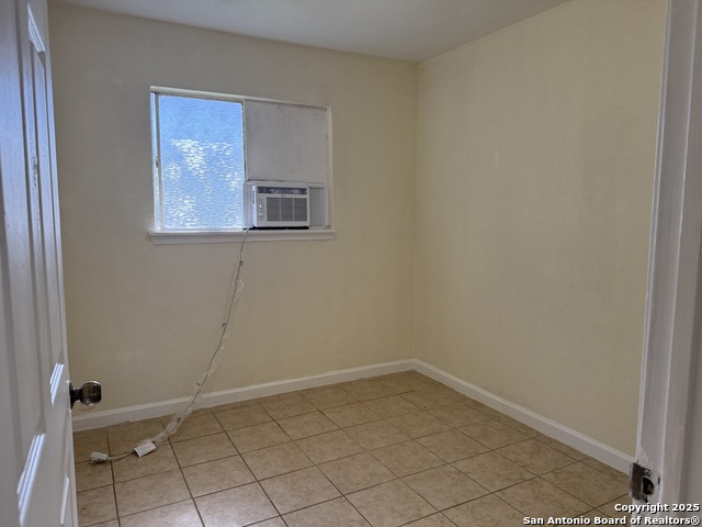 Image 8 of 14 For 410 Dorie St.