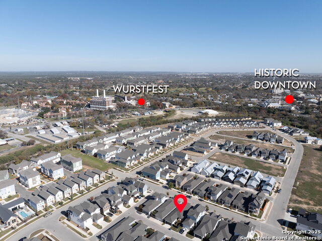 Listing photo id 29 for 623 Guenther N