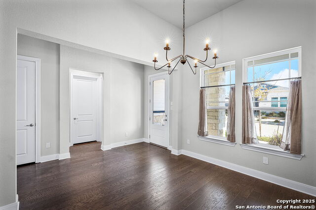 Listing photo id 3 for 623 Guenther N