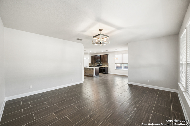 Listing photo id 19 for 5903 Carriage