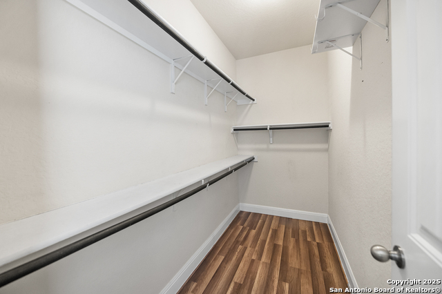 Listing photo id 26 for 5903 Carriage