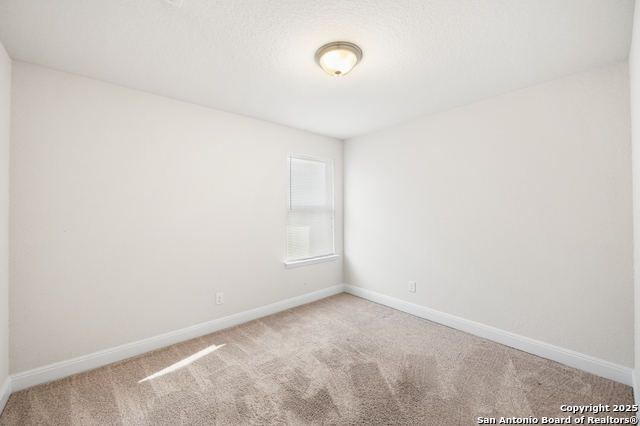 Listing photo id 42 for 5903 Carriage