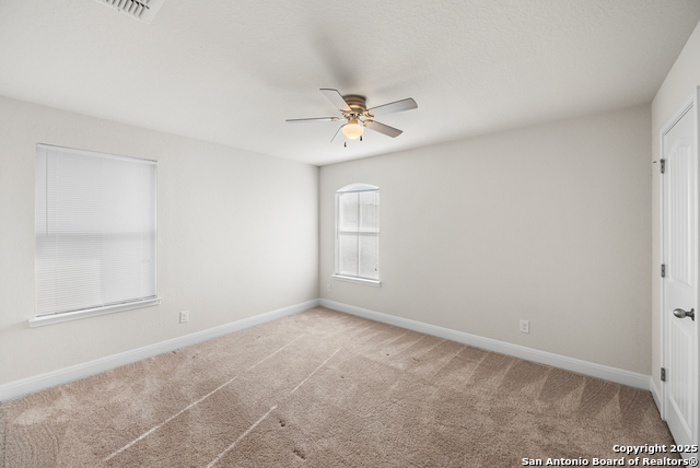 Listing photo id 45 for 5903 Carriage