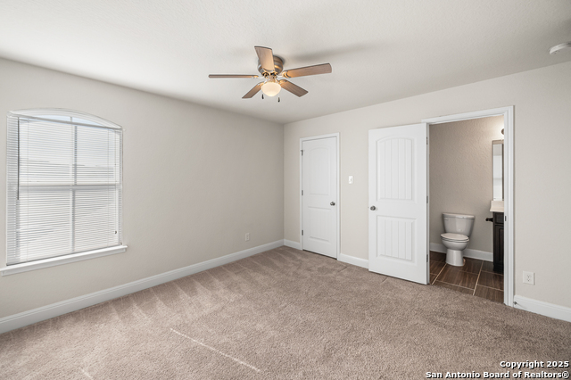 Listing photo id 48 for 5903 Carriage