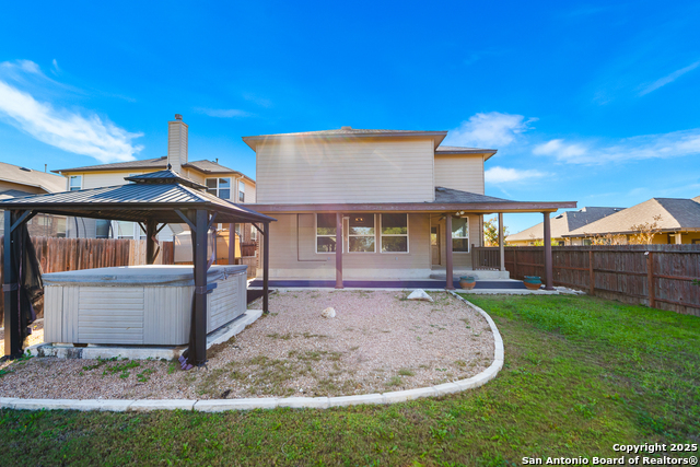 Listing photo id 52 for 5903 Carriage