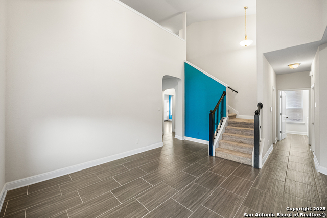 Listing photo id 6 for 5903 Carriage