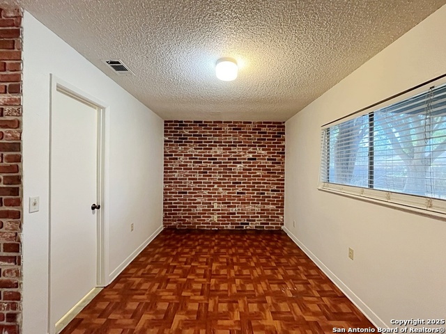 Image 15 of 35 For 117 Meadow Way