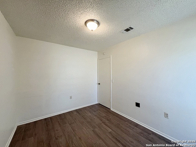 Image 25 of 35 For 117 Meadow Way