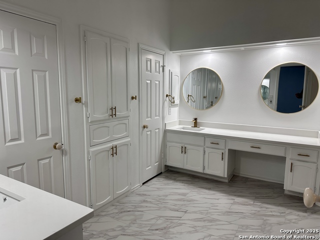 Image 11 of 31 For 17906 Crystal