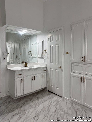 Image 12 of 31 For 17906 Crystal