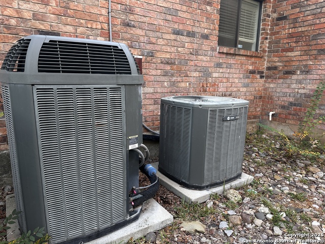 Image 25 of 31 For 17906 Crystal