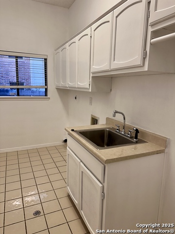 Image 29 of 31 For 17906 Crystal