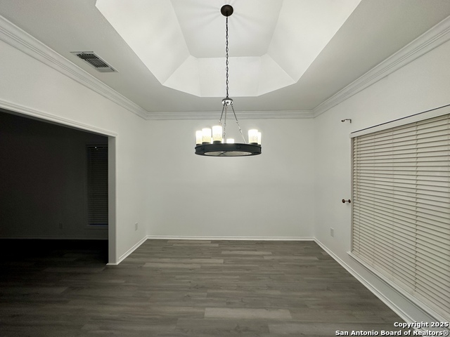 Image 5 of 31 For 17906 Crystal