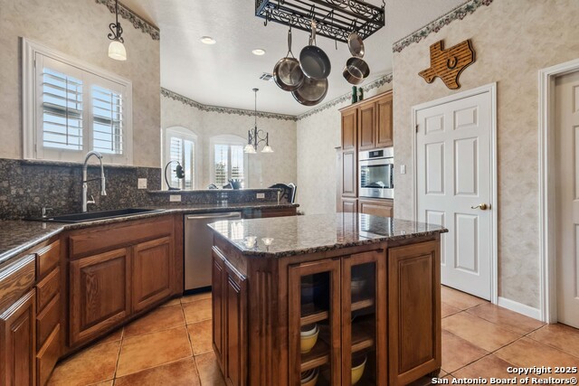 Listing photo id 8 for 103 Arboleda