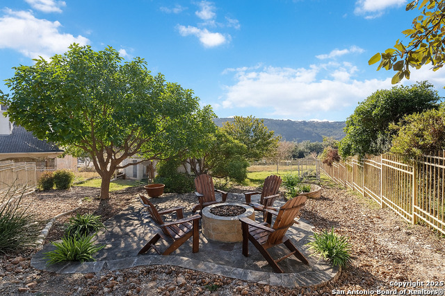 Listing photo id 1 for 103 Arboleda