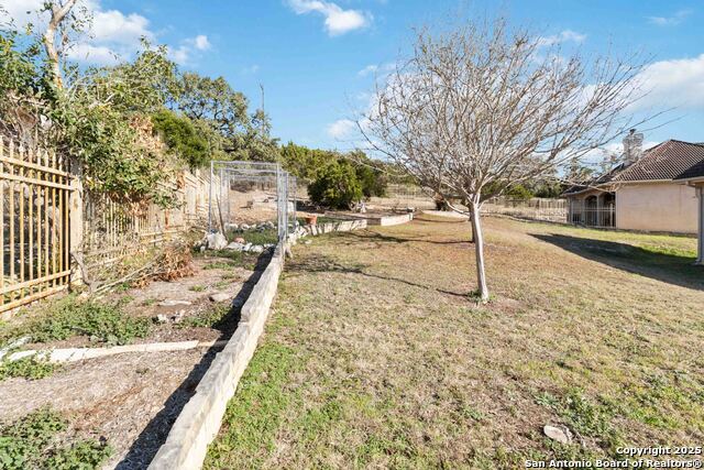 Listing photo id 37 for 103 Arboleda