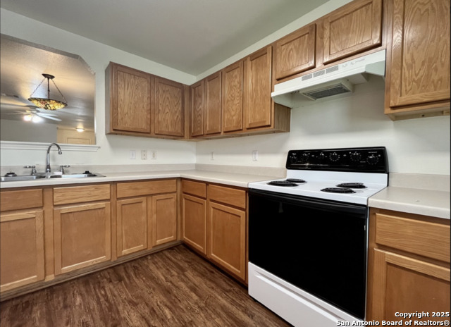 Image 6 of 19 For 1635 Mason King