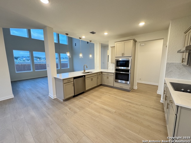 Listing photo id 8 for 166 Mallorys Way