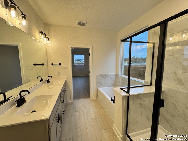 Listing photo id 11 for 166 Mallorys Way