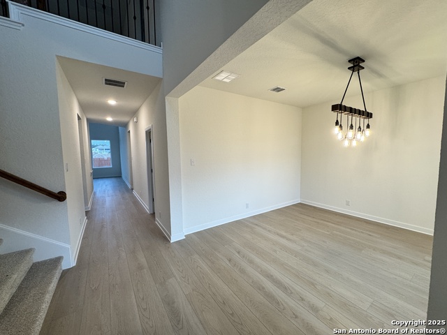 Listing photo id 3 for 166 Mallorys Way