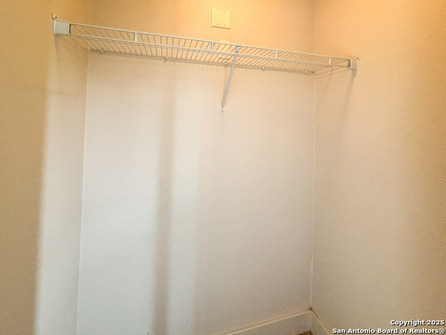 Listing photo id 21 for 1101 Grove Blvd  206