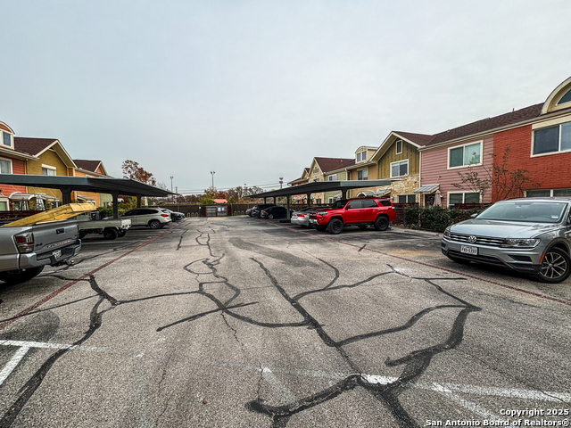 Listing photo id 25 for 1101 Grove Blvd  206