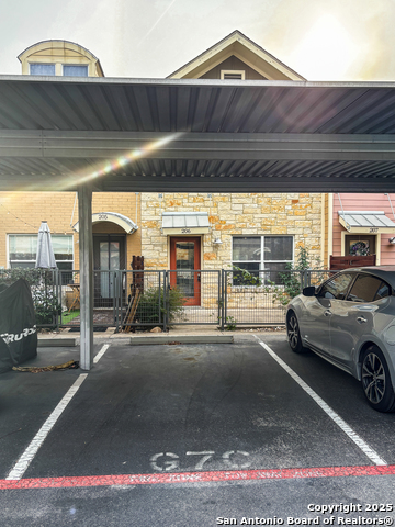 Listing photo id 1 for 1101 Grove Blvd  206