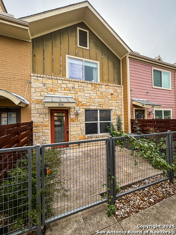 Listing photo id 2 for 1101 Grove Blvd  206