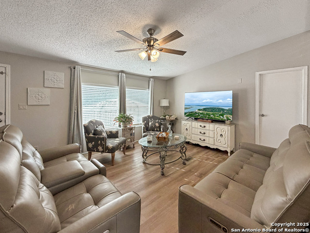 Image 13 of 42 For 7662 Jessica