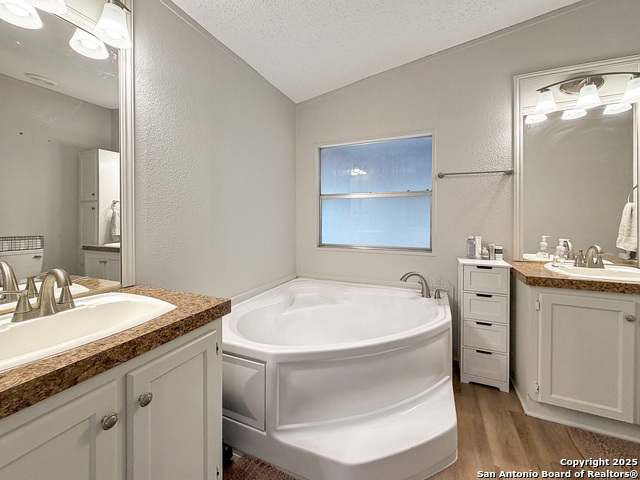 Image 23 of 42 For 7662 Jessica