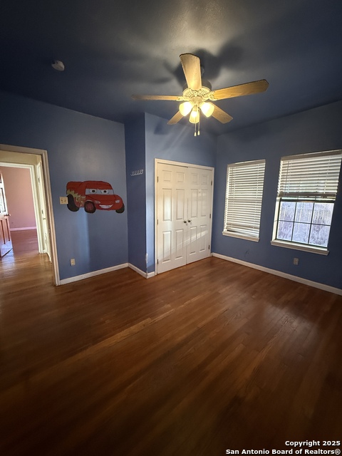 Listing photo id 14 for 416 Buckingham Ave