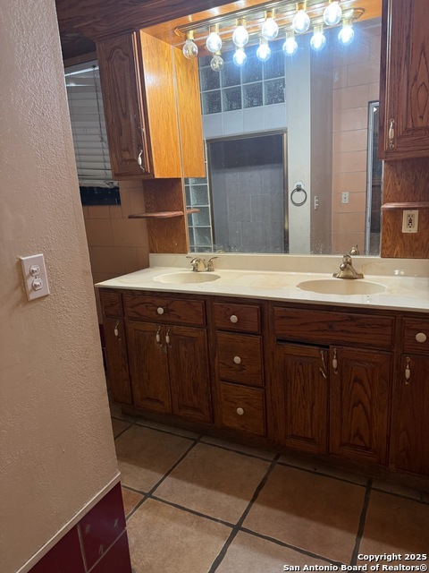 Listing photo id 30 for 416 Buckingham Ave