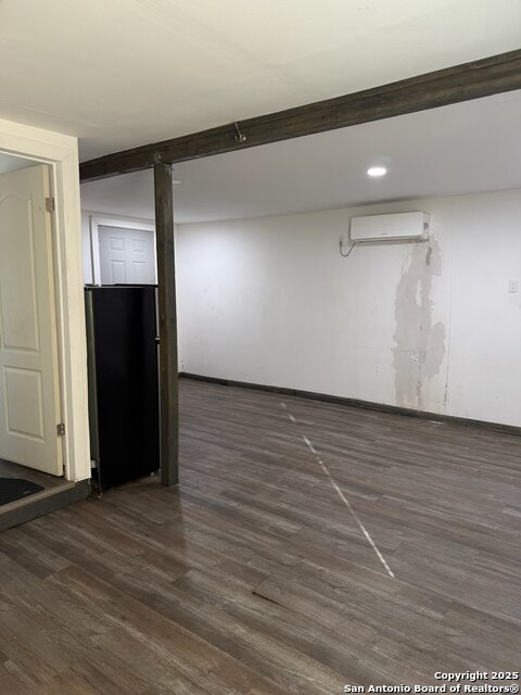 Listing photo id 32 for 416 Buckingham Ave