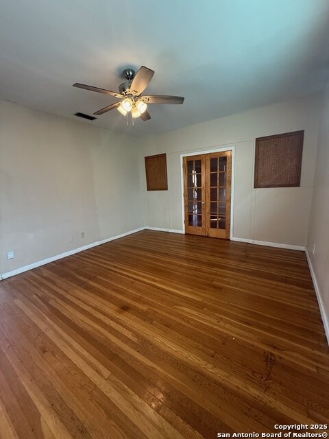 Listing photo id 5 for 416 Buckingham Ave