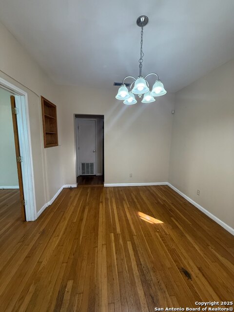 Listing photo id 7 for 416 Buckingham Ave