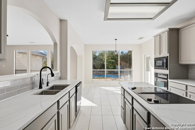 Image 12 of 59 For 9618 Rosemont