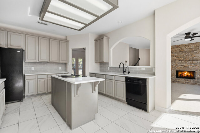 Image 15 of 59 For 9618 Rosemont