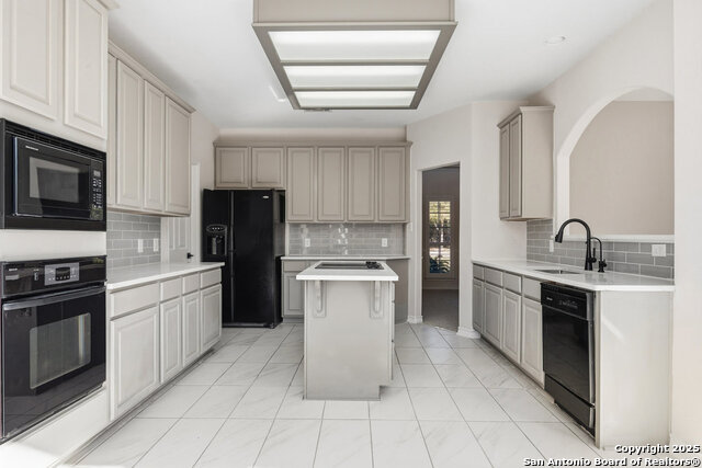 Image 16 of 59 For 9618 Rosemont