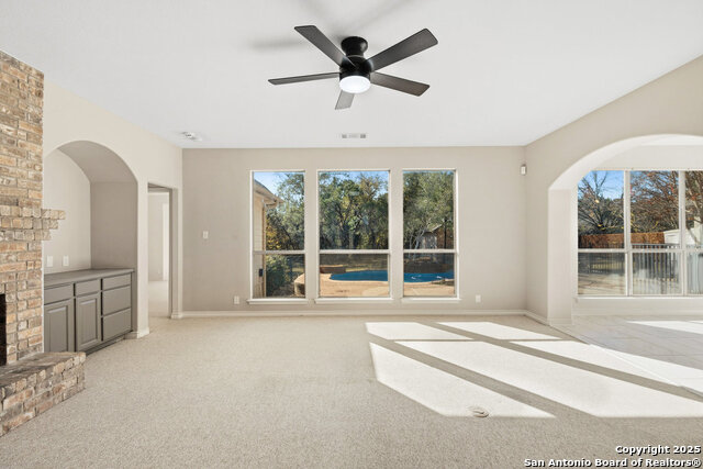 Image 22 of 59 For 9618 Rosemont