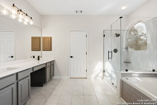 Image 34 of 59 For 9618 Rosemont