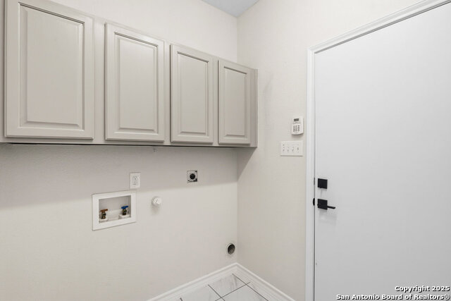 Image 38 of 59 For 9618 Rosemont