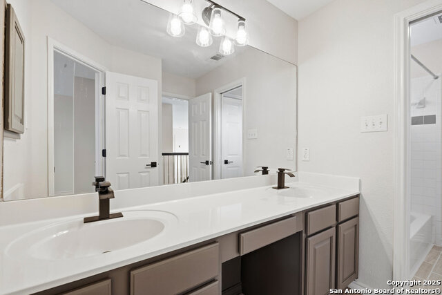 Image 41 of 59 For 9618 Rosemont