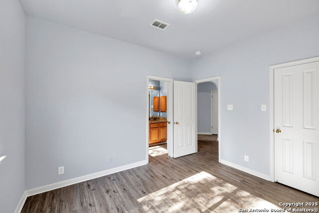 Listing photo id 14 for 1339 Barton Creek