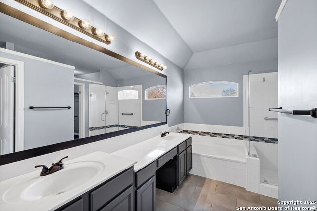 Listing photo id 24 for 1339 Barton Creek