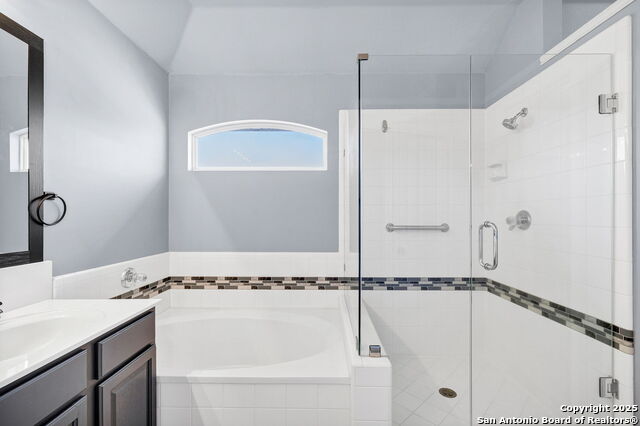 Listing photo id 26 for 1339 Barton Creek