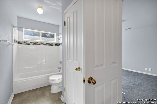 Listing photo id 30 for 1339 Barton Creek