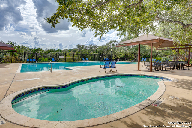 Listing photo id 44 for 1339 Barton Creek