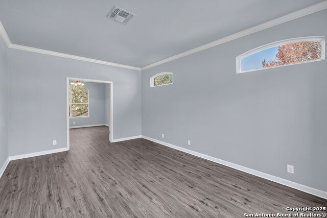 Listing photo id 4 for 1339 Barton Creek